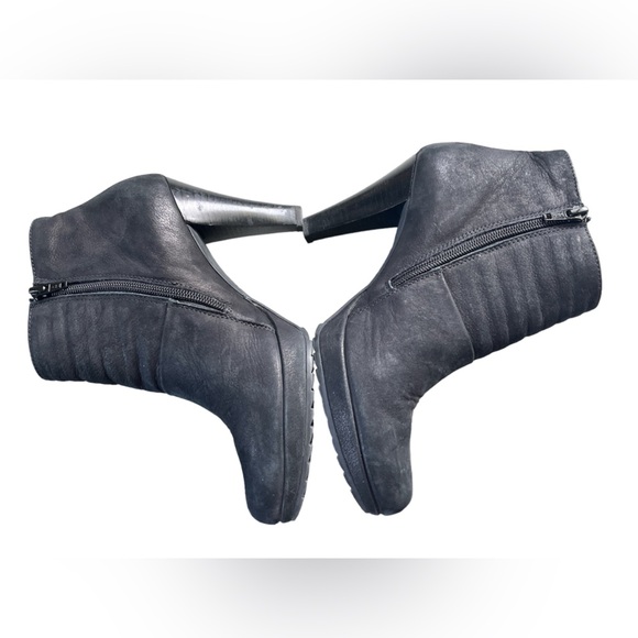 Paul Green Black Leather Zip Up Stacked Heel Ankle Boot, 7.5, Made in Austria - Picture 5 of 9